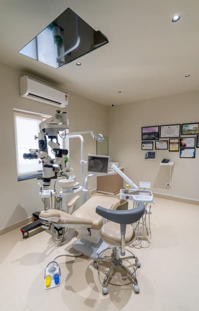 Dental operating microscopes